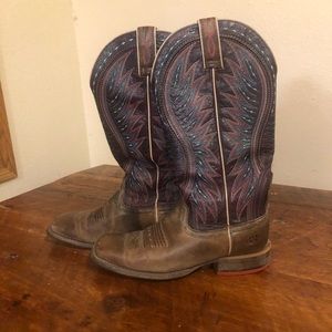 Women’s Ariat 9.5 boots